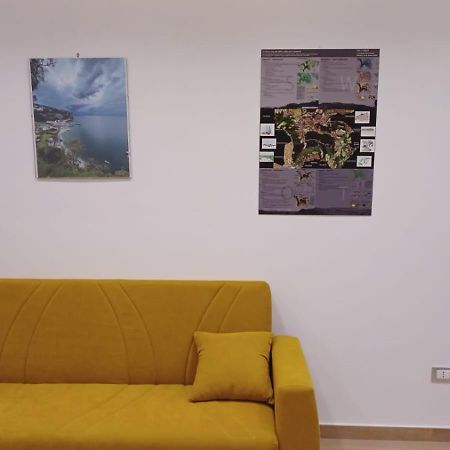 Rosa'S House - Casa Vacanza Vicina Al Mare Вико-Экуенсе Экстерьер фото