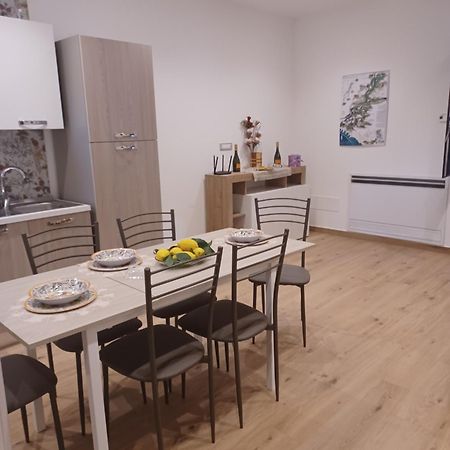 Rosa'S House - Casa Vacanza Vicina Al Mare Вико-Экуенсе Экстерьер фото