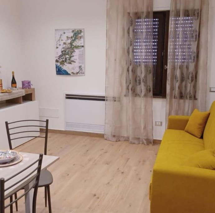 Rosa'S House - Casa Vacanza Vicina Al Mare Вико-Экуенсе Экстерьер фото